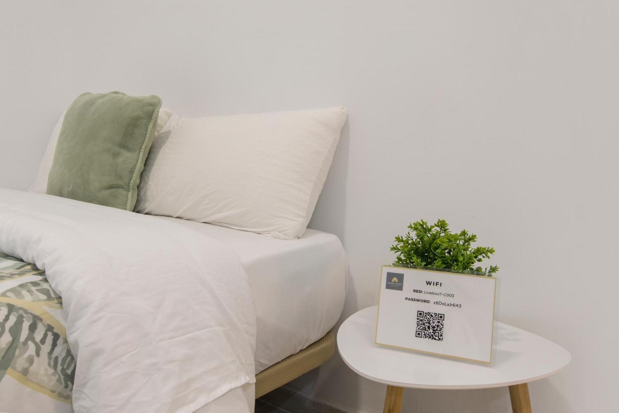 Alexa Host Hostel Madrid