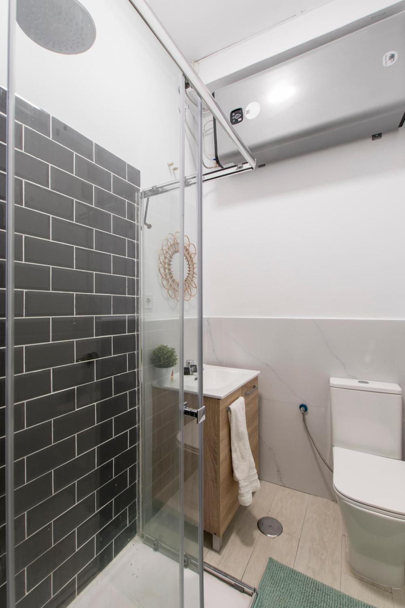 Alexa Host Hostel Madrid